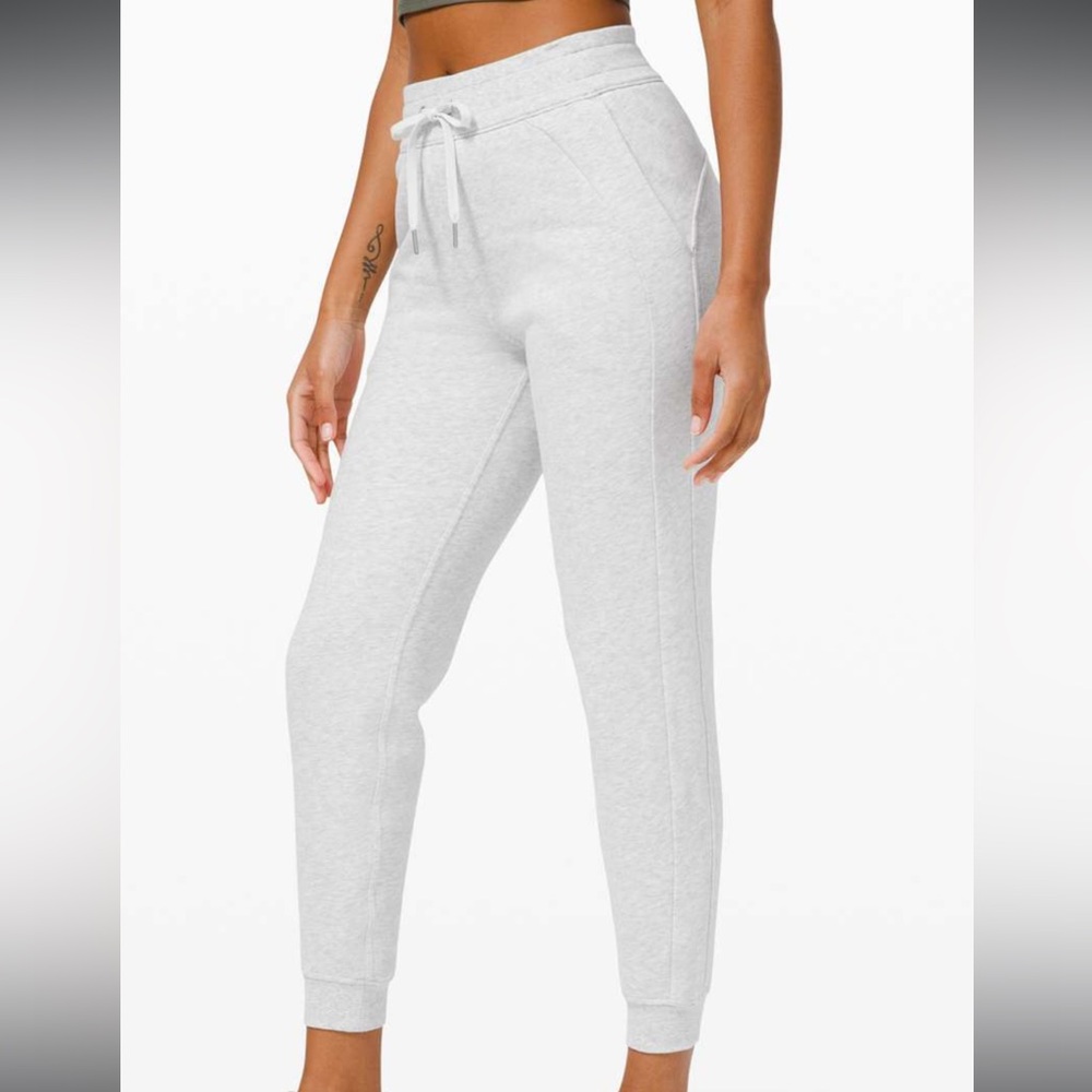 Lululemon Scuba High-Rise Jogger *Fleece 28"